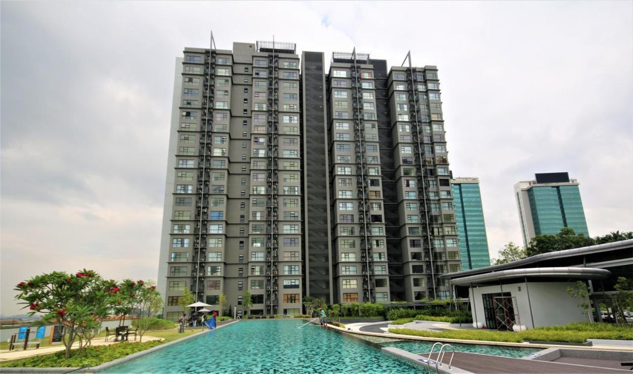 The Hyve-cyberjaya: Work-friendly With Flexible Apartment
